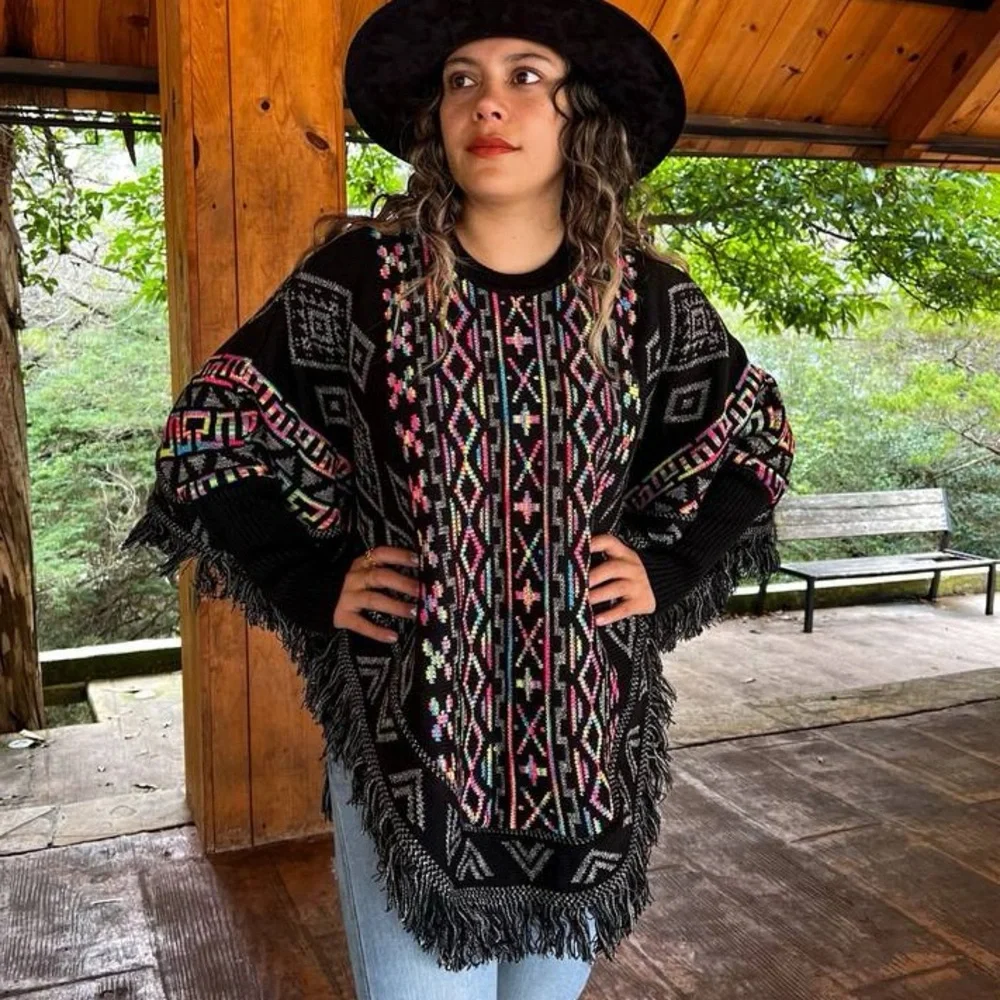 Artisanal Mexican Knit Poncho With Sleeves Multicolor